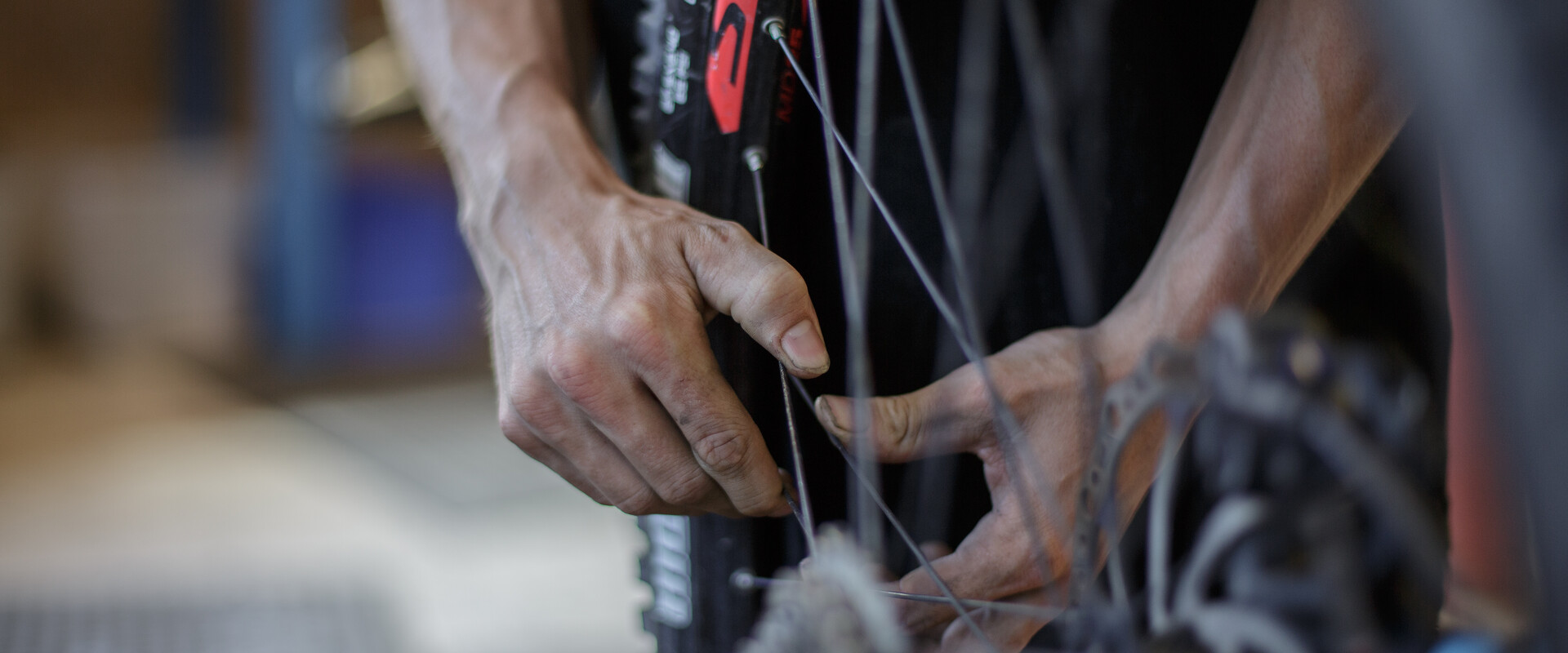 Repair & control of the mountain bikes in the Bikepark Leogang